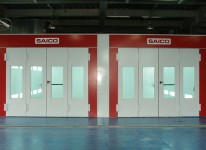 輸入車専門　板金塗装工場